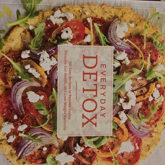Everyday Detox Cookbook - Picture 2 of 4